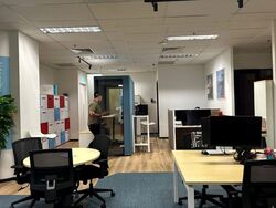 Zhongshan Mall (D12), Office #575688031
